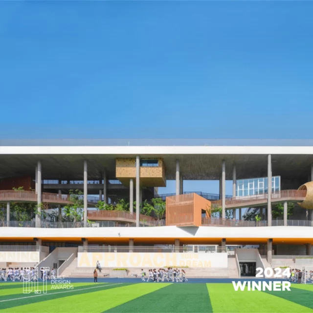 Huizhen High School | Jury's Favorite in Architectural Design - Educational 🏆⁠
⁠
The design separates the concepts of 'school' and 'campus,' reallocating efficiency according to total space usage. The 'school' is centered around compact, efficient teaching spaces, while the 'campus' transforms into a more relaxed, less efficient area where students can unwind. ⁠
⁠
By streamlining the teaching areas, a 'floating forest' is created, facing the morning sun—an open space that contrasts with traditional school environments.⁠
⁠
Company: Approach Design Studio / Zhejiang University of Technology Engineering Design Group Co.,Ltd⁠
Lead Designer: Ma Di⁠
Architecture Firm: Approach Design Studio⁠
Photo Credit: Wu Qingshan⁠
Client: Huizhen High School ⁠
⁠
📍 Location: Zhejiang, China⁠
⁠
Click the link in bio to learn more about the project. ⁠
⁠
#bltbuiltdesignawards #bltdesignawards #bltawards #designaward #architecturaldesign #huizhenhighschool